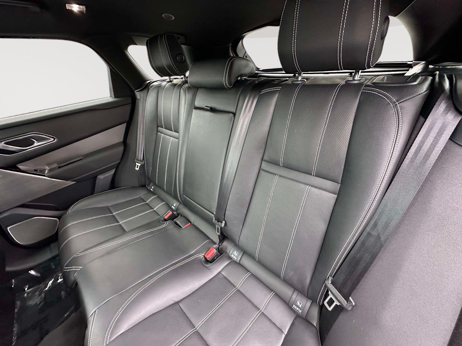 Used 2022 Land Rover Range Rover Velar S AWD/4WD image 32
