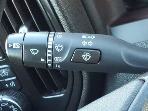 Used 2025 Chevrolet Silverado 2500 Custom w/ Custom Value Package image 28