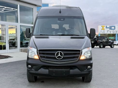 Used 2018 Mercedes-Benz Sprinter 2500 image 4