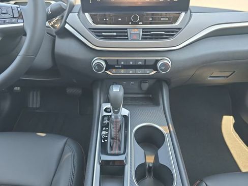 New 2026 Nissan Altima 2.5 SR FWD image 3