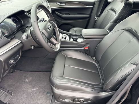 New 2025 Jeep Grand Cherokee L Limited w/ Luxury Tech Group II image 11