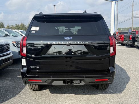 New 2025 Ford Expedition Active image 6