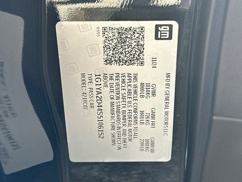 Certified 2025 Chevrolet Corvette Stingray Coupe w/ 1LT image 38