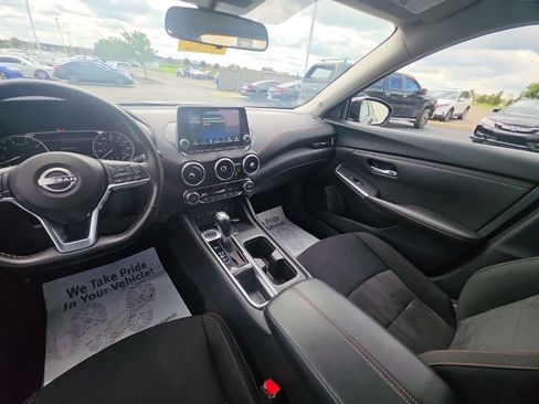 Used 2025 Nissan Sentra SR FWD image 28