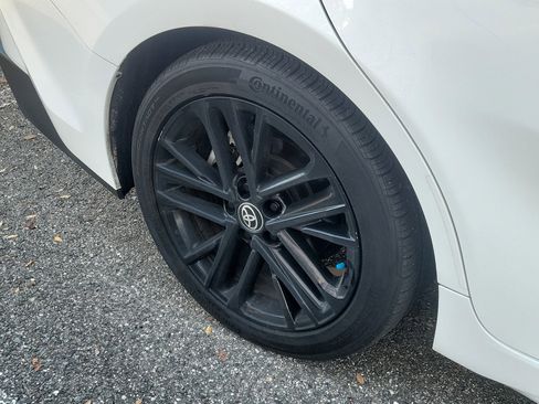 Certified 2025 Toyota Camry SE image 11