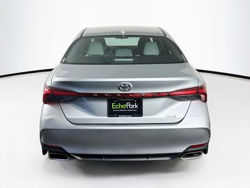Used 2020 Toyota Avalon XLE FWD image 7
