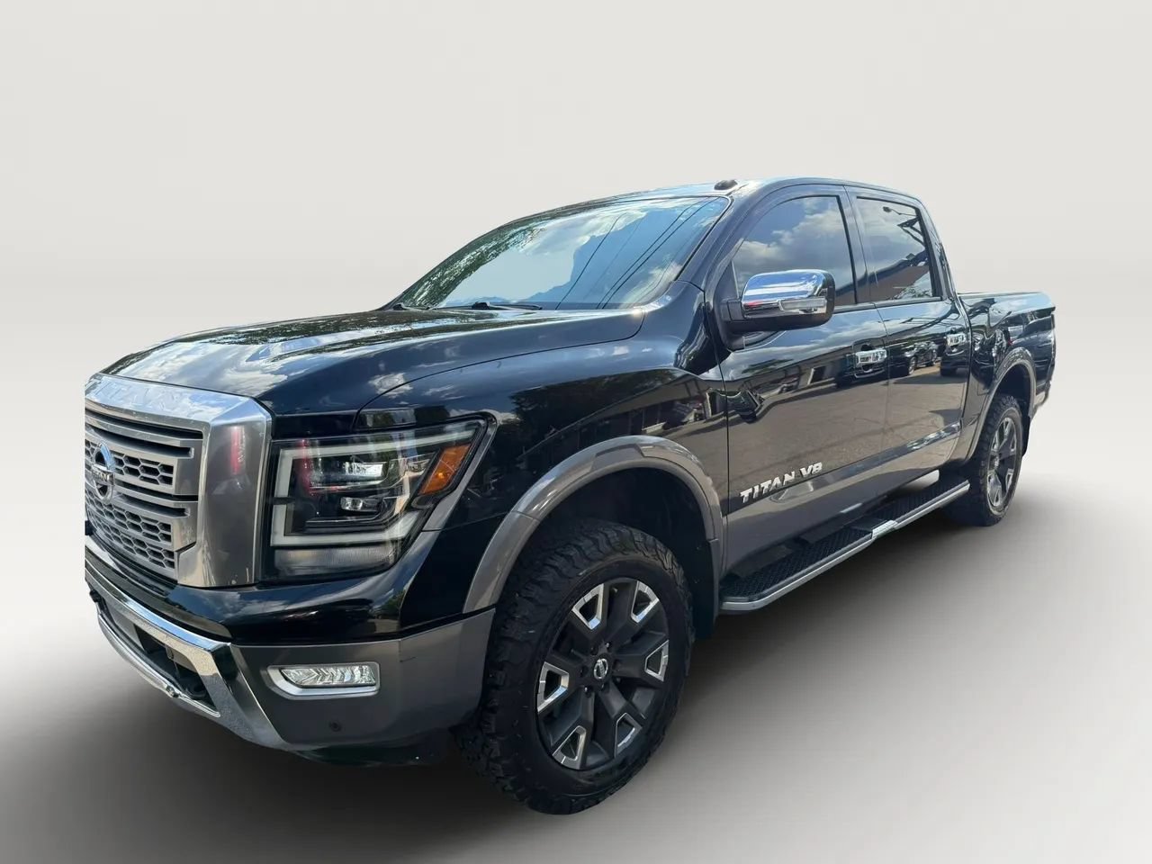 Used 2020 Nissan Titan Platinum Reserve w/ Protection Package 2 AWD/4WD image 7