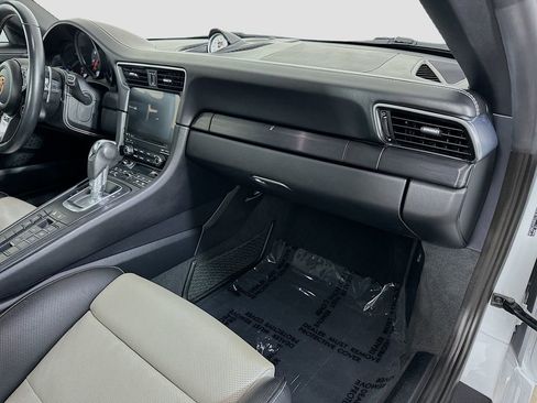 Certified 2019 Porsche 911 Targa 4 GTS image 29