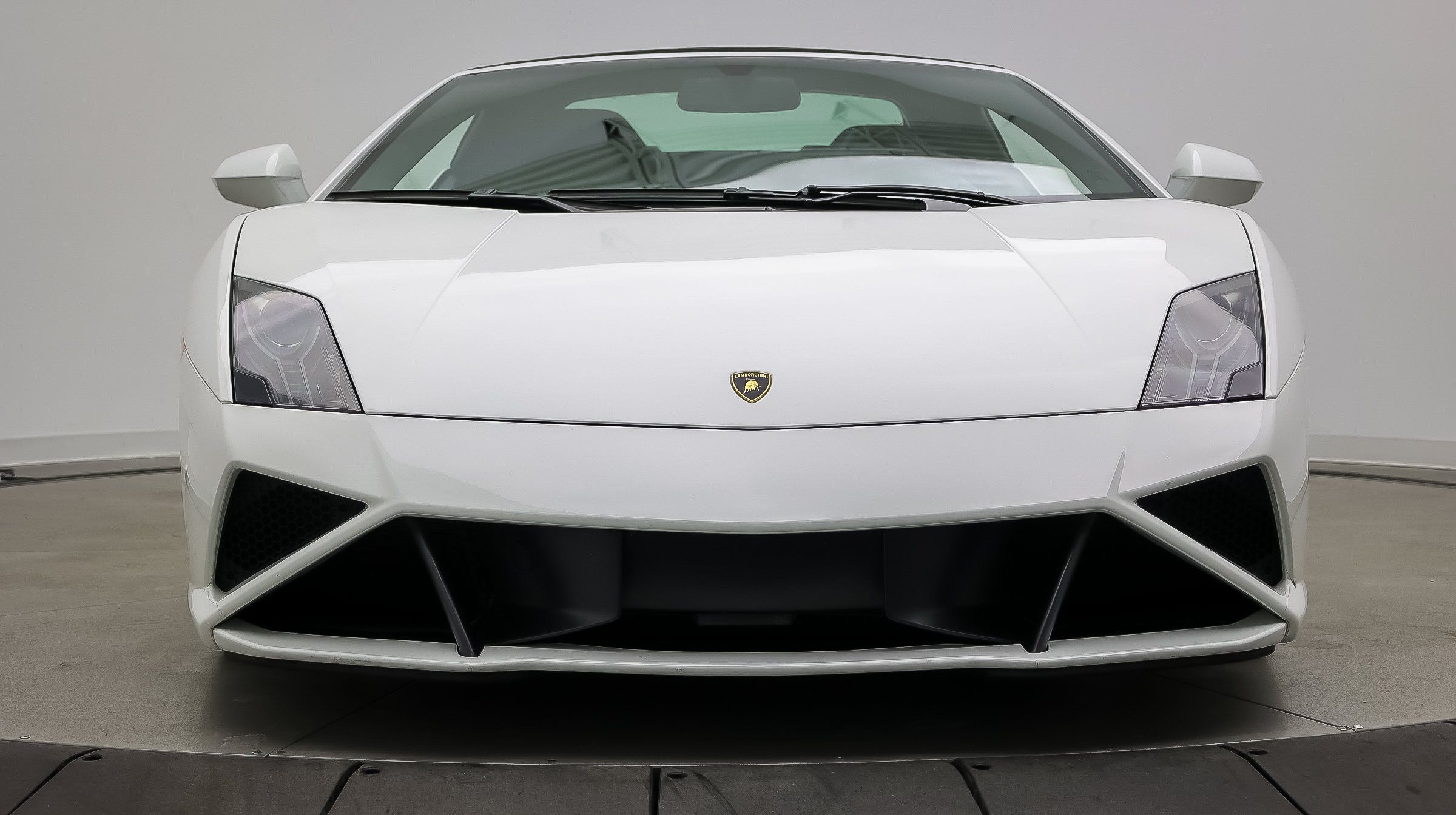 Used 2013 Lamborghini Gallardo LP 560-4 AWD/4WD image 2