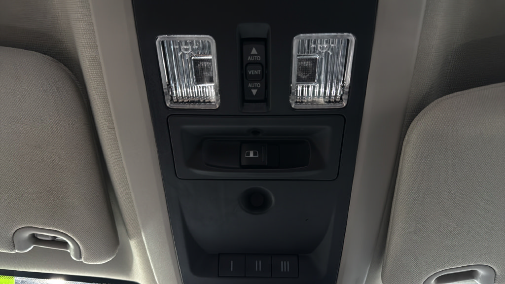 Used 2017 RAM 1500 Laramie AWD/4WD image 29