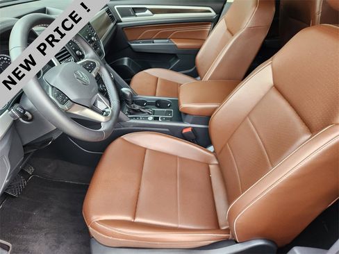 Used 2021 Volkswagen Atlas SE w/ Panoramic Sunroof Package image 13