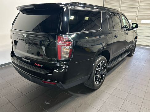 Used 2024 Chevrolet Suburban RST w/ Luxury Package AWD/4WD image 3