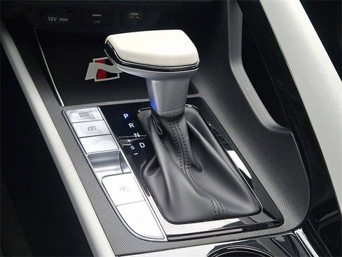 Certified 2022 Hyundai Elantra Limited image 15
