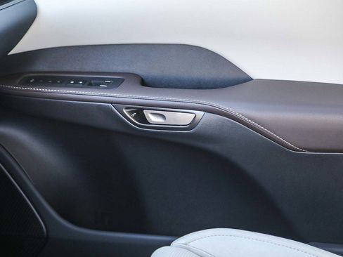 New 2026 Lexus RX 450h AWD image 21