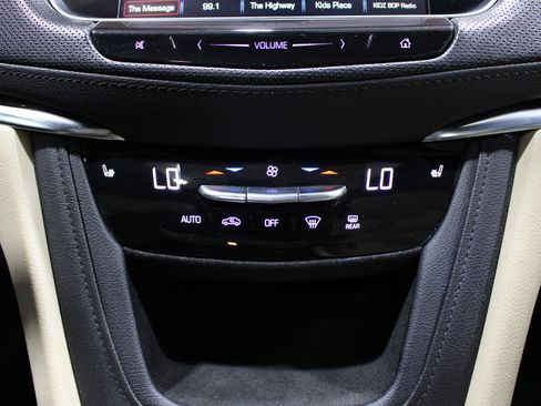 Used 2019 Cadillac XT5 Luxury FWD image 20