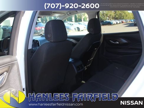 Used 2024 GMC Terrain SLE FWD image 14