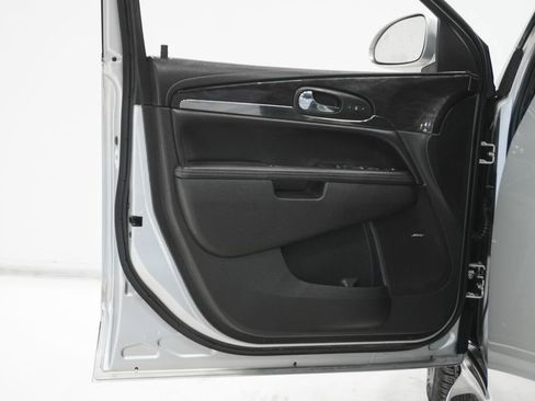 Used 2016 Buick Enclave Leather image 14