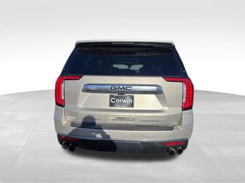 Used 2021 GMC Yukon XL Denali w/ Denali Premium Package image 10