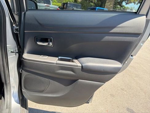 Used 2024 Mitsubishi Outlander Sport SE AWD/4WD image 12