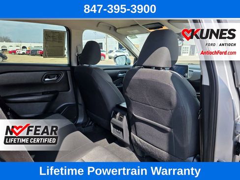 Used 2025 Nissan Rogue SV image 25