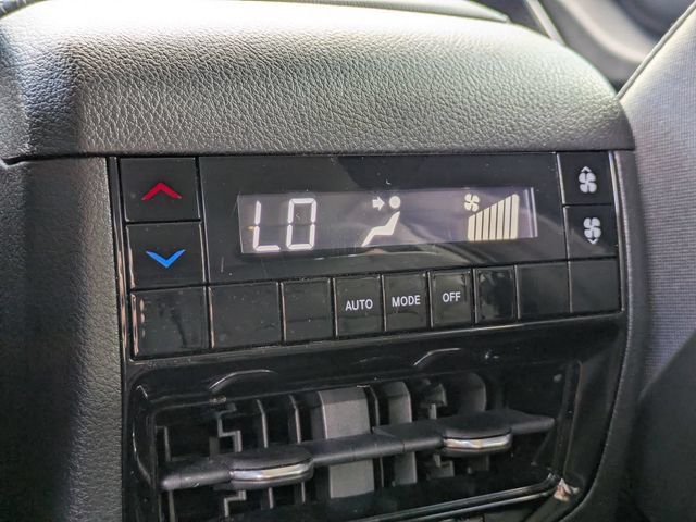 Used 2022 Jeep Grand Cherokee L Laredo w/ Luxury Tech Group I RWD image 16