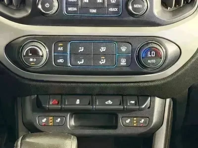 Used 2015 Chevrolet Colorado LT w/ Luxury Package RWD image 13