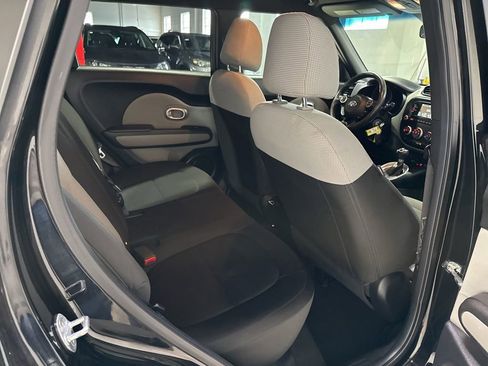 Used 2017 Kia Soul FWD image 30