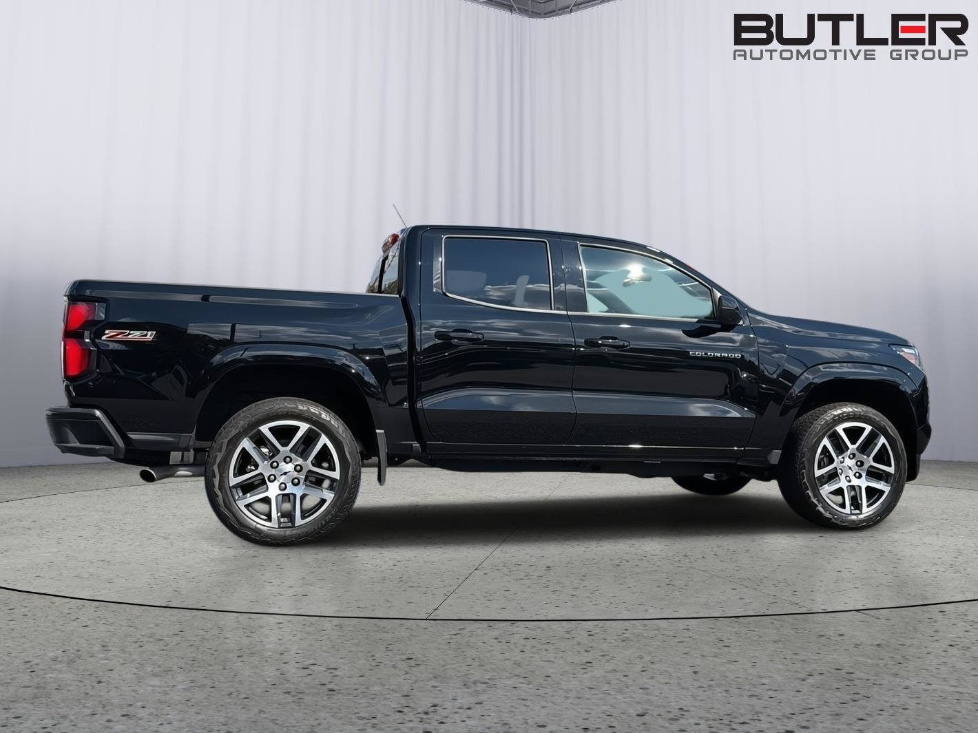 Certified 2024 Chevrolet Colorado Z71 w/ Z71 Convenience Package 2 AWD/4WD image 7