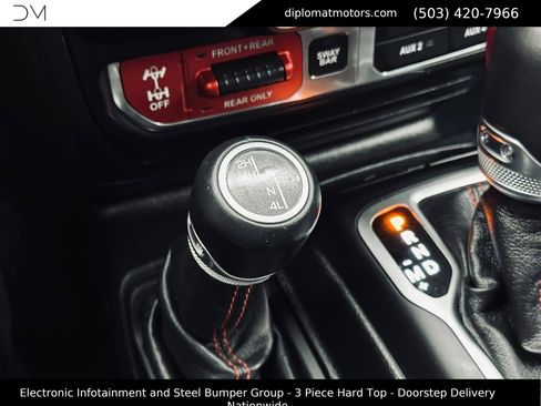 Used 2018 Jeep Wrangler Unlimited Rubicon AWD/4WD image 40