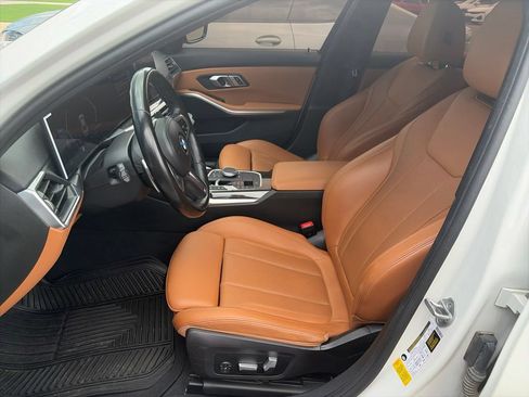 Certified 2023 BMW 330i Sedan w/ M Sport Package RWD image 2