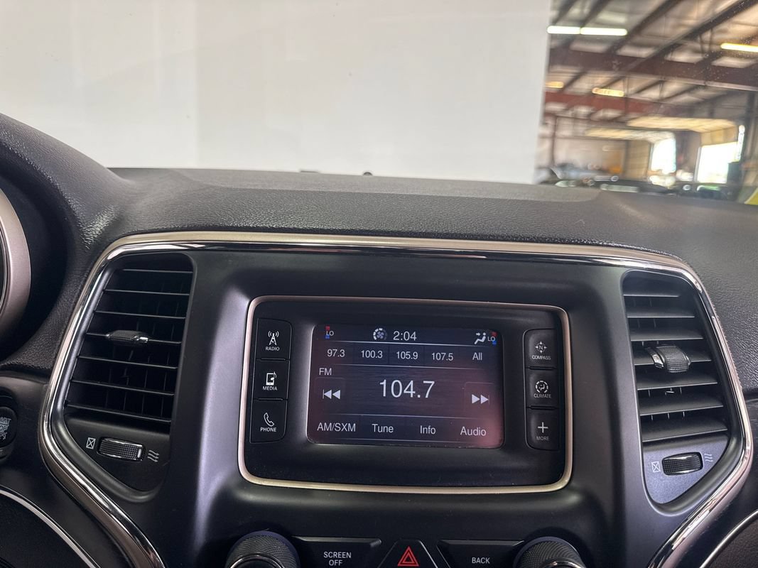 Used 2014 Jeep Grand Cherokee Limited AWD/4WD image 14