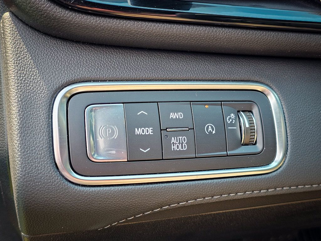 Used 2026 Buick Enclave Preferred w/ LPO, Floor Liner Package AWD/4WD image 16