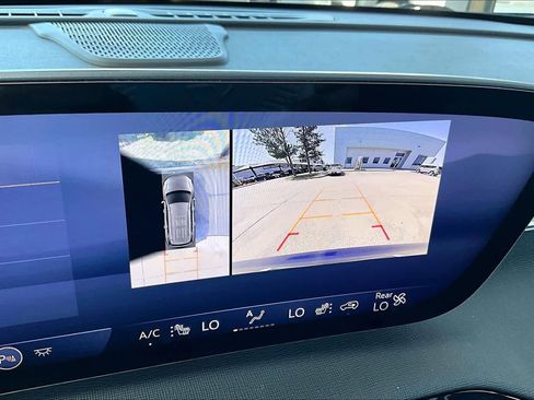Used 2025 Buick Enclave Preferred w/ Power Package FWD image 24