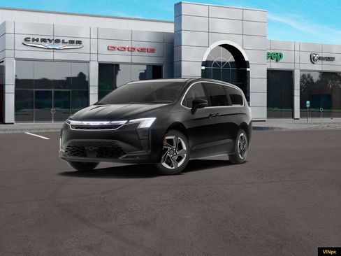 New 2027 Chrysler Pacifica Limited AWD/4WD image 1