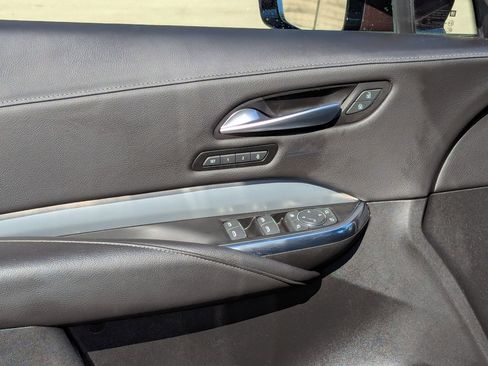 Used 2023 Cadillac XT4 Premium Luxury image 12