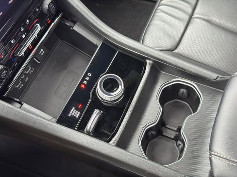 Used 2025 Jeep Grand Cherokee Limited w/ Luxury Tech Group II AWD/4WD image 22