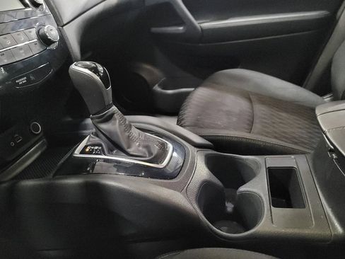 Used 2019 Nissan Rogue S AWD/4WD image 26