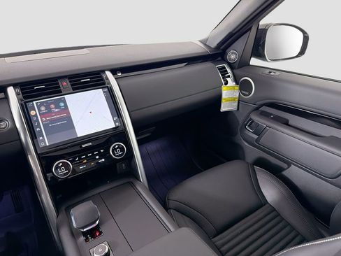 New 2026 Land Rover Discovery S AWD/4WD image 25