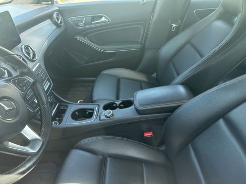 Used 2018 Mercedes-Benz CLA 250 image 5