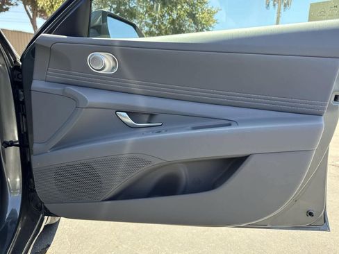 New 2025 Hyundai Elantra SEL image 37