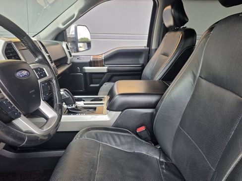 Used 2017 Ford F150 Lariat w/ Equipment Group 501A Mid AWD/4WD image 13