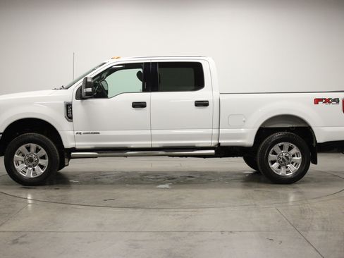 Used 2019 Ford F250 XLT w/ XLT Value Package image 5