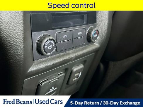 Used 2023 Chevrolet Traverse RS image 34