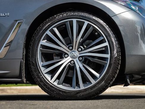Used 2017 INFINITI Q60 3.0t w/ Premium Plus Package 3.0T AWD/4WD image 13