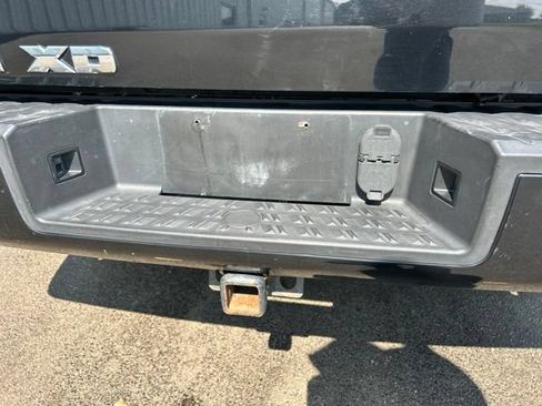 Used 2017 Nissan Titan SL AWD/4WD image 39