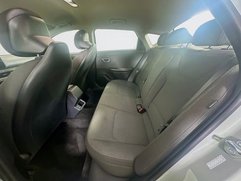 Used 2025 Kia K4 LXS image 28