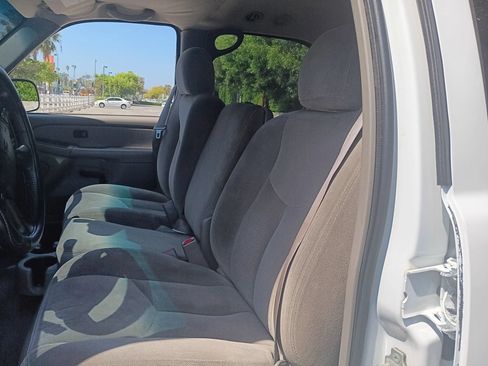 Used 2004 GMC Yukon SLE w/ Cargo Package RWD image 11