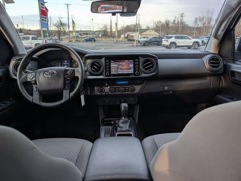 Used 2021 Toyota Tacoma SR image 11