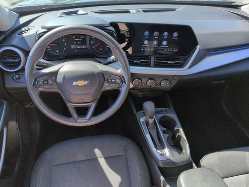 Certified 2024 Chevrolet Trax LS w/ LS Convenience Package FWD image 21