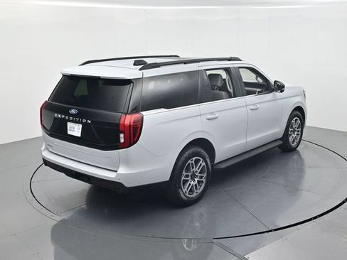 Certified 2025 Ford Expedition Active AWD/4WD image 45